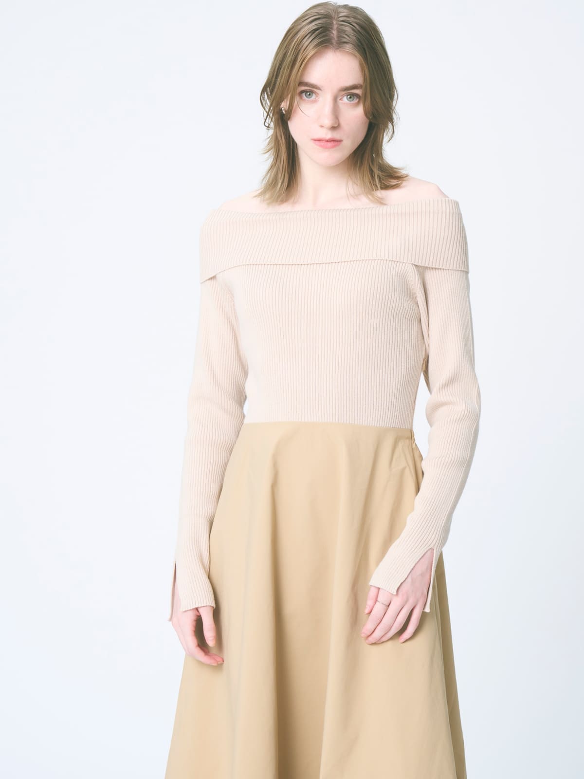 モデル: 169cm 着用サイズ: F