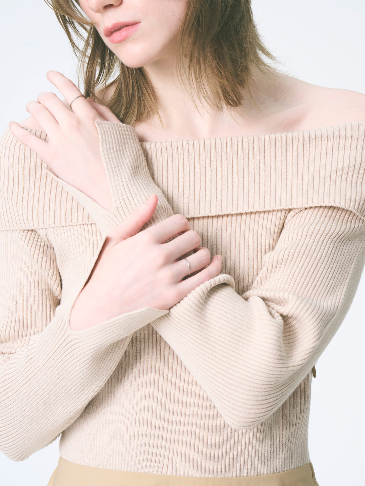 モデル: 169cm 着用サイズ: F