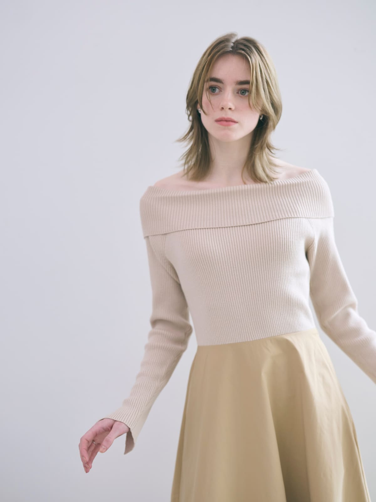 モデル: 169cm 着用サイズ: F